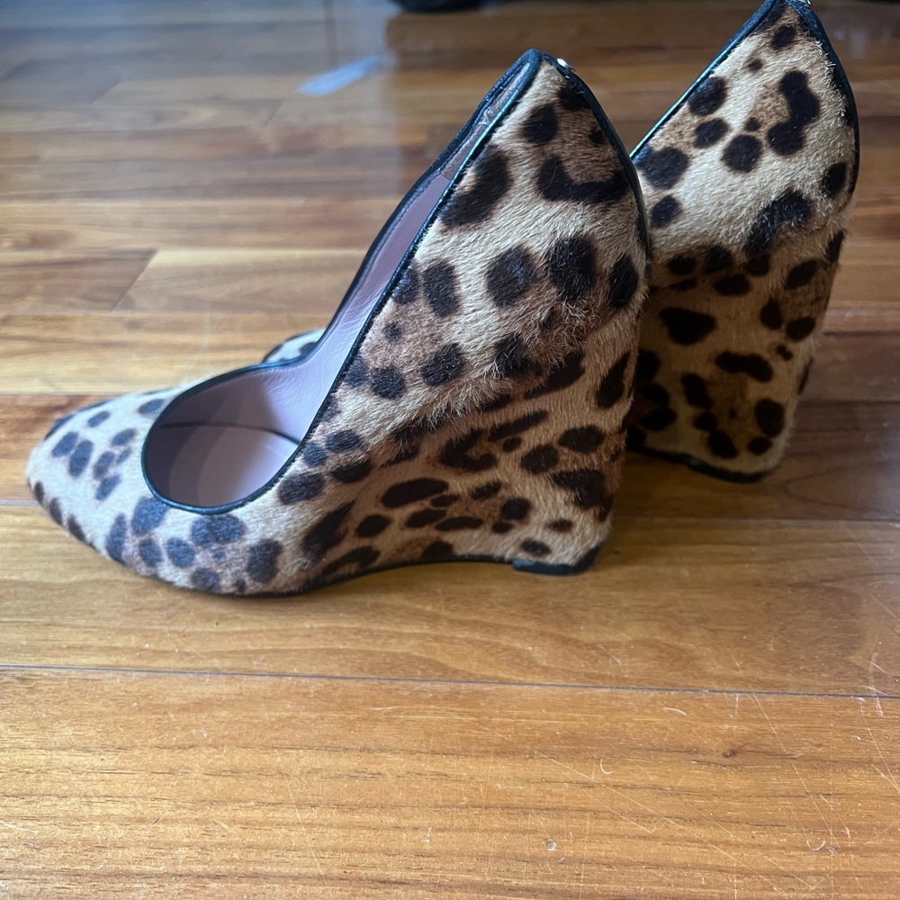 Gucci Leopard wedges